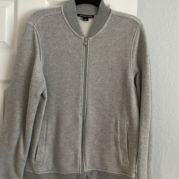 Light gray men zip up sweater only used ones size medium - Picture 1 of 6